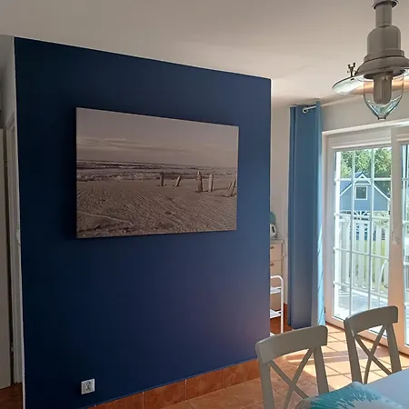 Apartamenty Wakacyjne Al-Mare 게스트하우스 *