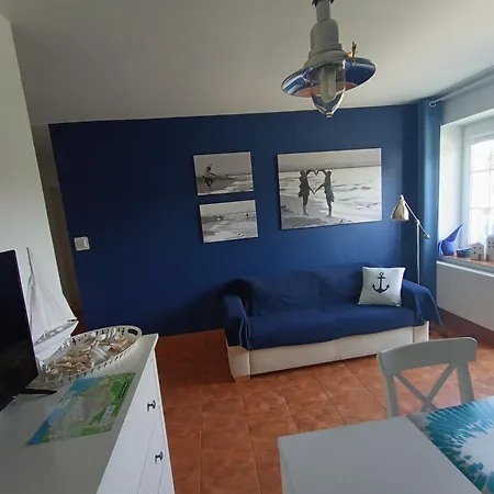 Apartamenty Wakacyjne Al-Mare 게스트하우스 *
